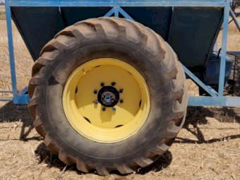 Western D 6 tonne Chaser Bin