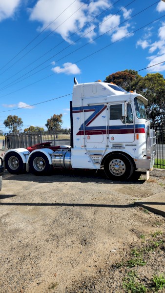 Kenworth K100G 