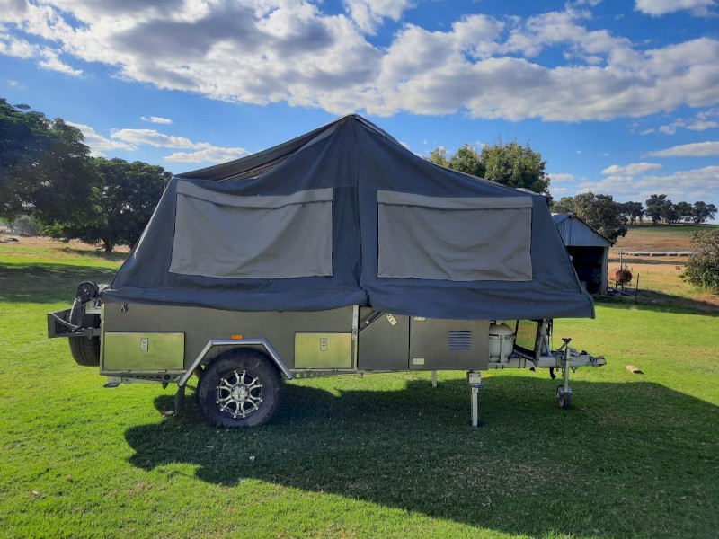 2016 Lumberjack Buckley Hardfloor Camper Farm Tender