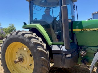 Under Auction - (A209) John Deere 8300 Tractor 