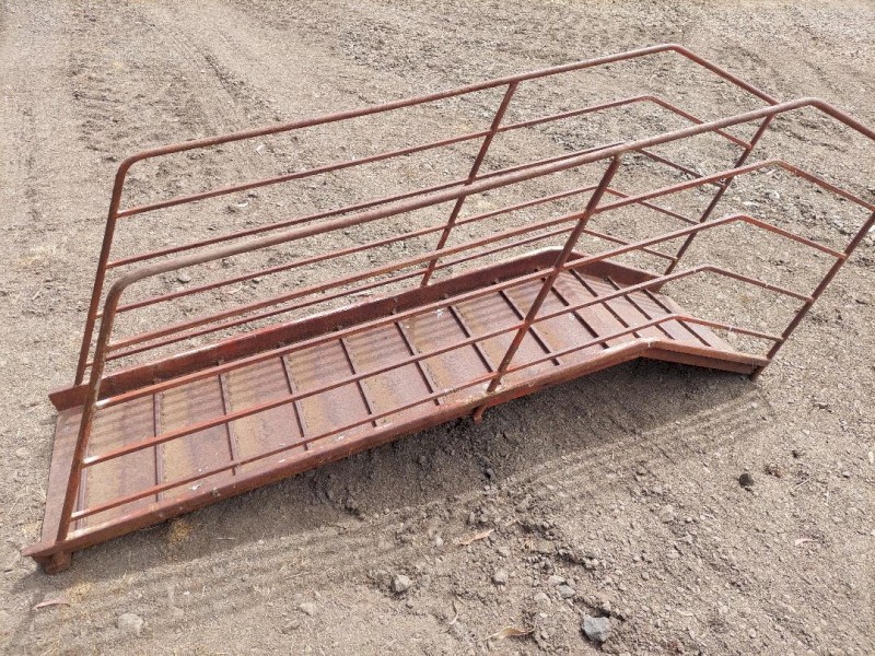 Sheep loading ramp