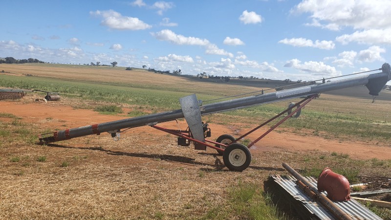 2016 Hutchinson Grain Auger