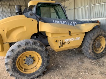 New Holland 630 Telehandler