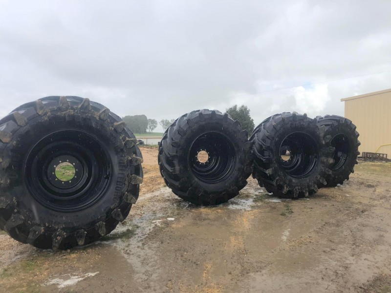 Trelleborg Rims and Tyres 900/60R42 Tractor wheels x 4