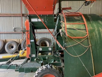 Richiger 950 bag loader 