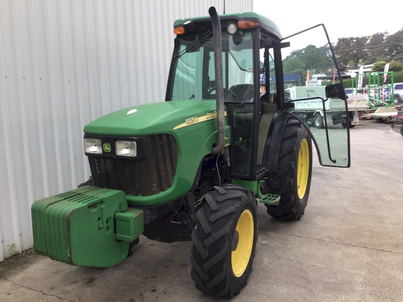 John Deere 5525 Vineyard/Orchard Tractor