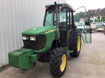 John Deere 5525 Vineyard/Orchard Tractor