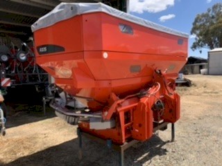 2013 Kuhn Axis 50.1W Spreader
