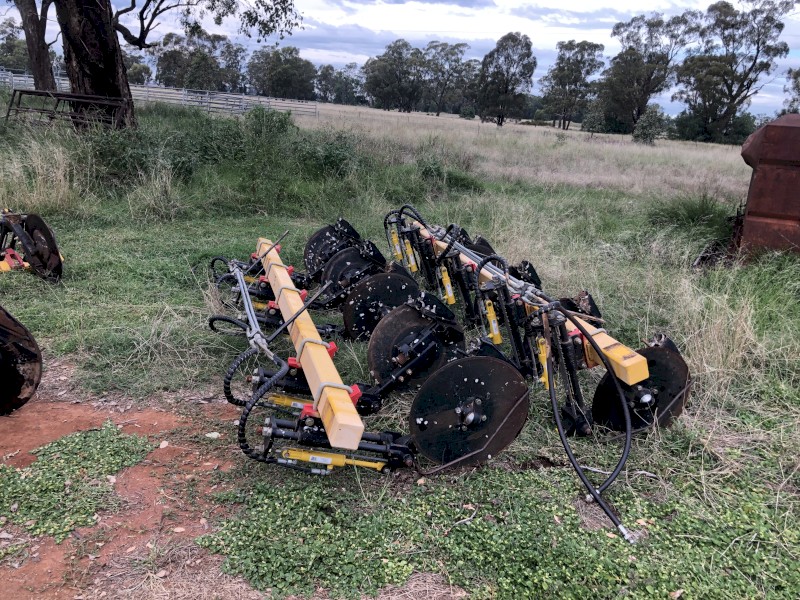 Bourgault Mid Row Banders x 17