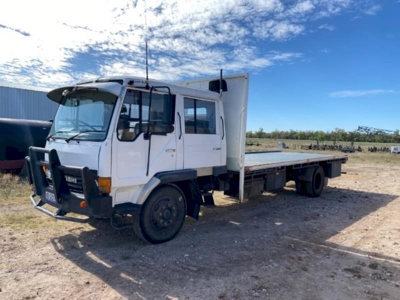 1993 Mitsubishi FK417WS Horse/Cattle/Tray Dual Cab Truck