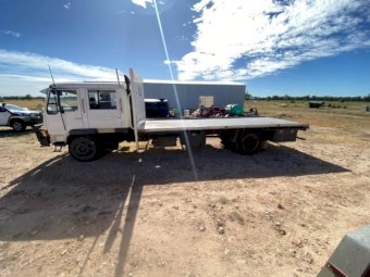 1993 Mitsubishi FK417WS Horse/Cattle/Tray Dual Cab Truck