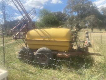 Hardi 2000L 40ft Boomspray