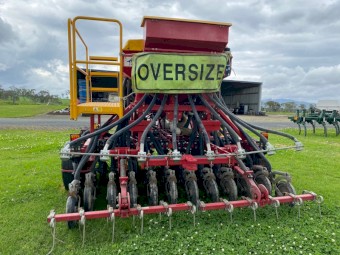 Duncan Disc Seeder with Press Wheels