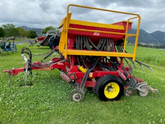 Duncan Disc Seeder with Press Wheels