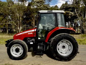 2010 Massey Ferguson 5435 Dyna 4 4x4 MFWD Agricultural Farm Tractor