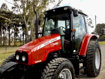2010 Massey Ferguson 5435 Dyna 4 4x4 MFWD Agricultural Farm Tractor