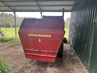 Strautmann Power Mix 1000 Mixer Wagon
