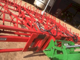 New Holland Small Baler with Accumulator and 20 Bale Grab