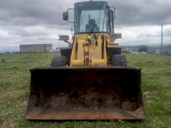 Komatsu WA120-3 Loader