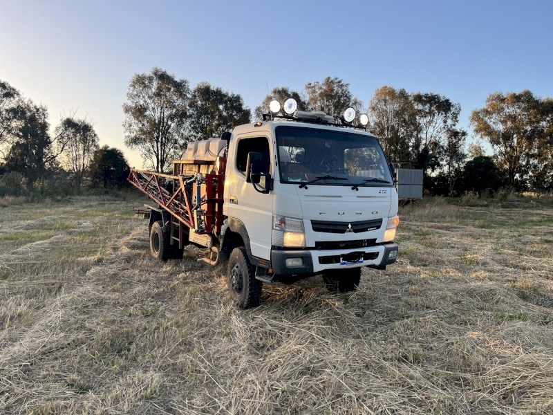 2012 Croplands Canter 4x4 Spray Truck