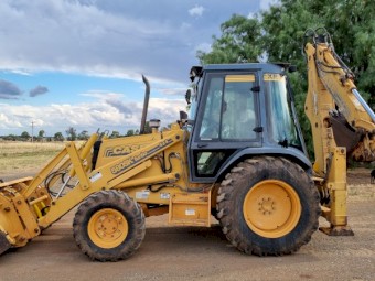 Under Auction - (A229) 1995 Case 580 SK 4WD Backhoe *Price Reduced* 