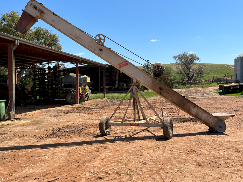 Ag Bulk Equipment bucket elevator
