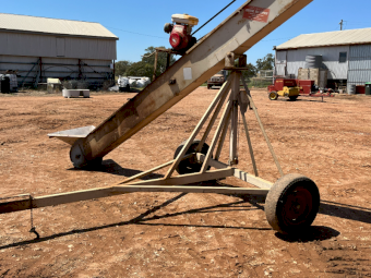 Ag Bulk Equipment bucket elevator