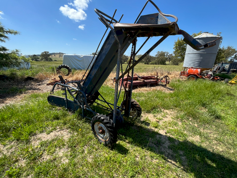 Small Bale Elevator Farm Tender