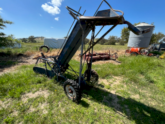 Small Bale Elevator