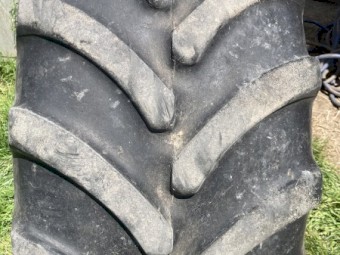 Firestone 480/65R24 Tyre