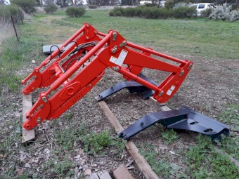 Front End Loader Attachment | Farm Tender