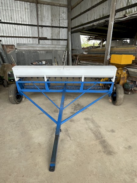 16 row Davimac Pasture seeder