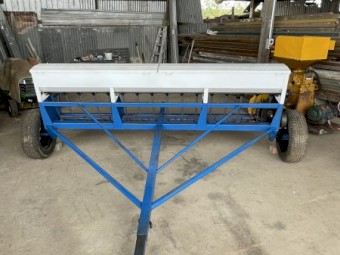 16 row Davimac Pasture seeder