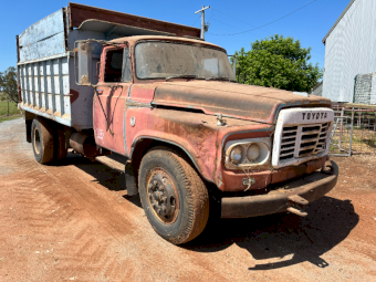Toyota 6000 Tipping Truck