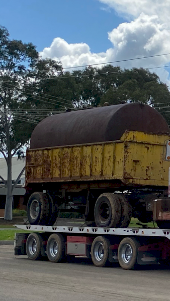 Single axle tipper 1950 1960 model