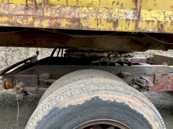 Single axle tipper 1950 1960 model