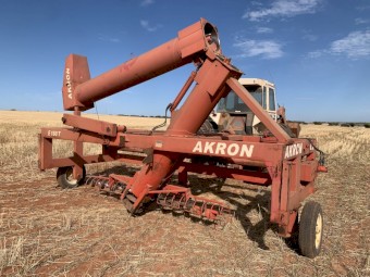 Akron E180 T Grain Bag Unloader