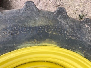 Set of 620/70R42 Rear Wheels