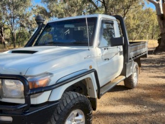 2015 79 series Toyota Landcruiser Single Cab