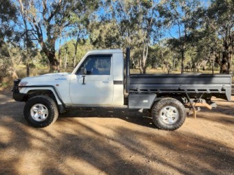 2015 79 series Toyota Landcruiser Single Cab