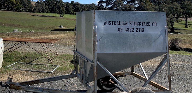 Trailed Feed out bin  - Australian Stockyards Company
