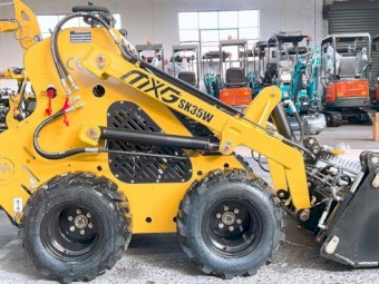 MXG SK35W Mini Skid Steer Loader,Max Travel Speed:0-6.5km/h briggs & stratton engine.