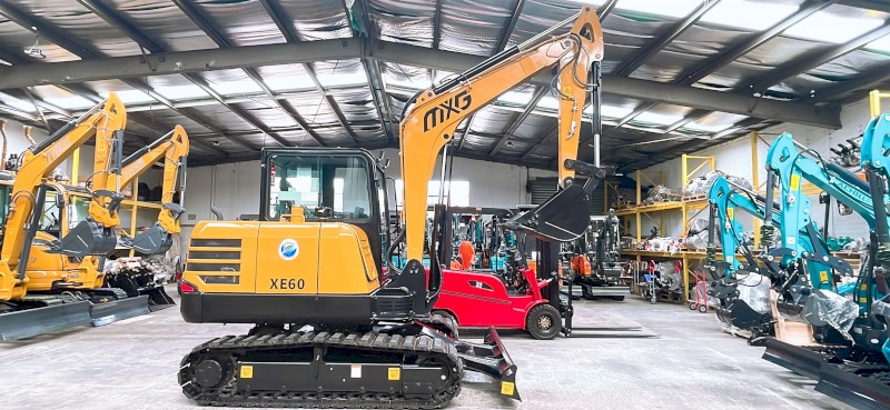 MXG Excavator XE60U（5.9ton）Isuzu 48HP 4 Cylinder 4 Stroke Diesel Engine Water Cool