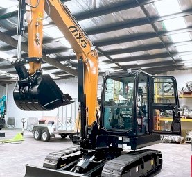 MXG Excavator XE60U（5.9ton）Isuzu 48HP 4 Cylinder 4 Stroke Diesel Engine Water Cool