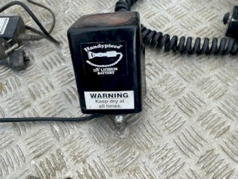 Mobile sheep shearer 