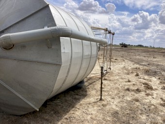 2x 10 tonne pellet silo