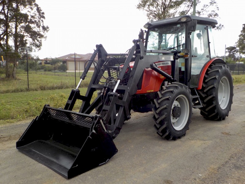  2014 MASSEY FERGUSON 3635 4x4 78hp Agricultural Farm Tractor