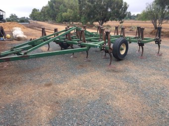 Horwood Bagshaw 19 Tyne Chisel Plough