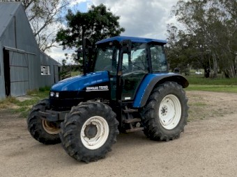 2002 New Holland TS 110 Tractor