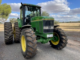 1993 John Deere 7800